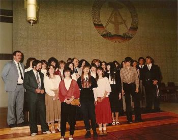 Eine Schuklasse aus Merzig (Saarland) zu Besuch beim Staatsratsvorsitzenden der DDR, Erich Honecker
