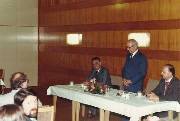 Erich Honecker beim Besuch der saarländischen Abiturienten 1984